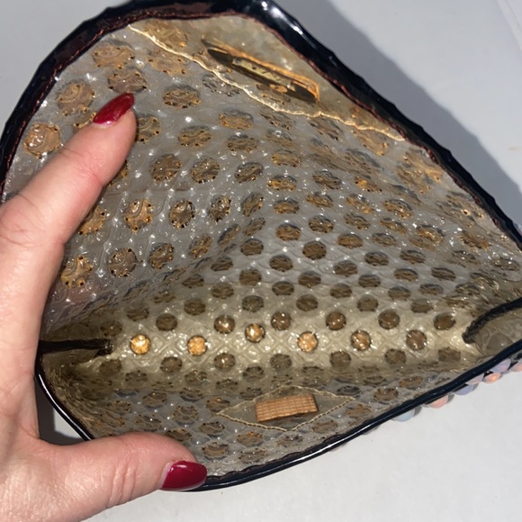 Clear clutch with blue bubbles - Picture 6 of 8